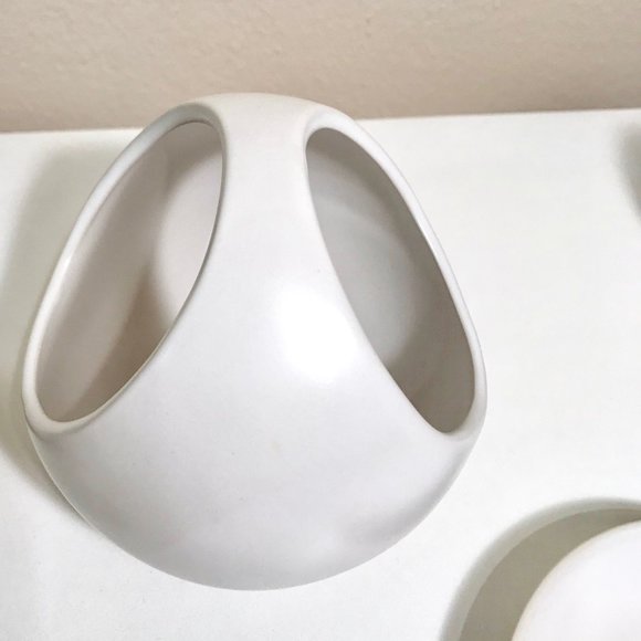 White Ceramic Sepherical Salt Pig Set - Picture 4 of 4